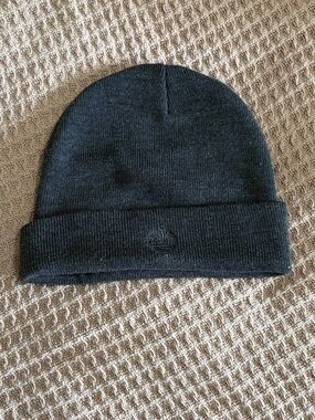 Timberland Charcoal Gray Ribbed Knit Beanie with Logo Tag